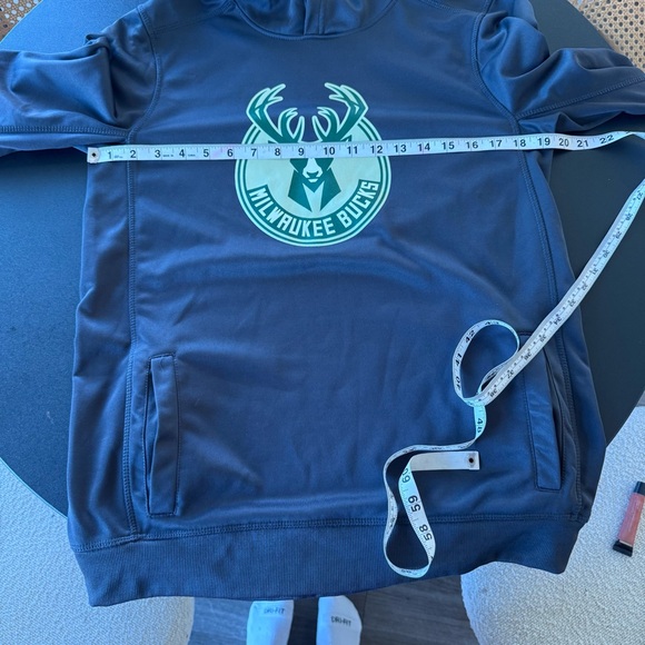 Milwaukee Bucks Outer Stuff Pullover Logo Hoodie Sweatshirt Gray Youth - Picture 14 of 16